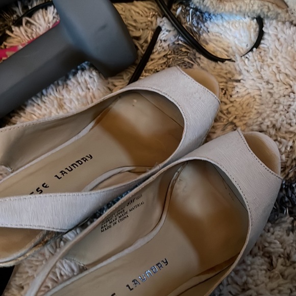 Chinese Laundry-size 8-only worn 3x. Peep toed canvas. - Picture 5 of 6